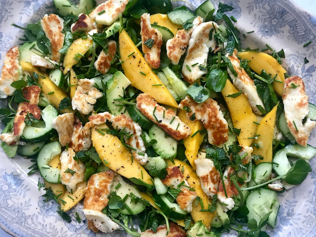 Mango and halloumi salad
