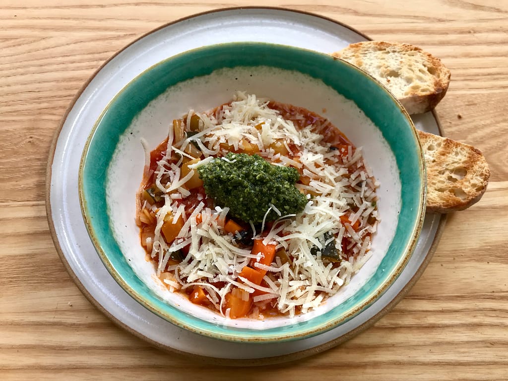 Mediterranean bean soup with pesto and Parmesan 